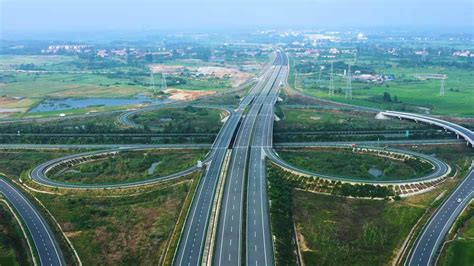 【随州日报】筑起经济发展的快车道——地级随州市成立二十周年交通发展纪实-随州市交通运输局