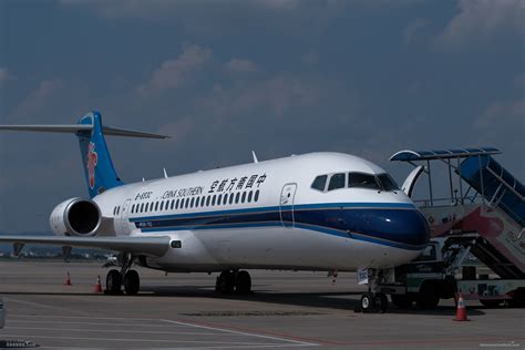 南航接收第8架ARJ21飞机暨交付运营两周年