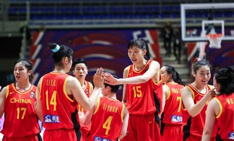 中国女篮公布26人集训大名单 含四名大学生球员 | 体育大生意