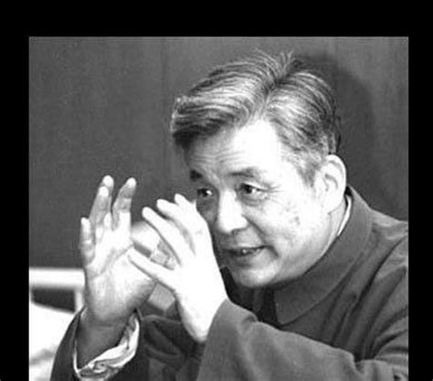 邓稼先——中国原子弹之父 - 当代科学家 - 上海青野文化传媒有限公司