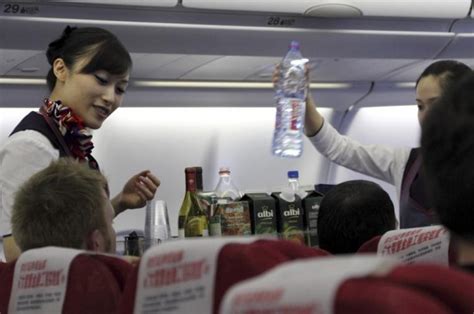 香港乘客，空姐的噩梦