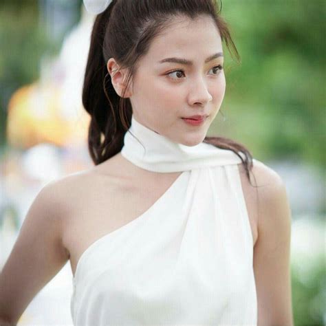 如何评价泰国女演员平采娜长相。？ - 知乎