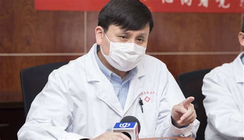 张文宏：预期一周内达到感染峰值 目前上海已感染的老人重症率低_凤凰网