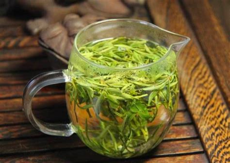 黄山毛峰的功效与作用 喝黄山毛峰的好处有哪些_绿茶的功效与作用_绿茶说