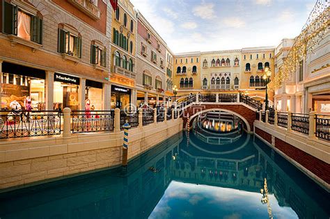 2023威尼斯人购物中心购物,...集购物娱乐一体，里面有赌...【去哪儿攻略】