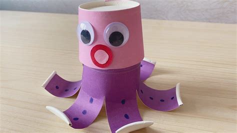 手工DIY可爱的纸杯小企鹅制作方法图解教程