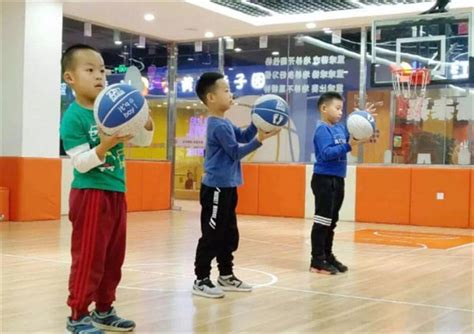 上海宝山区青少年篮球培训-宝山区青少年篮球培训机构-自由培训网