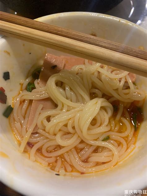 唐胖子砂锅米线，吃起和李米线比较像，泡椒也是够味够辣-美食俱乐部-重庆购物狂