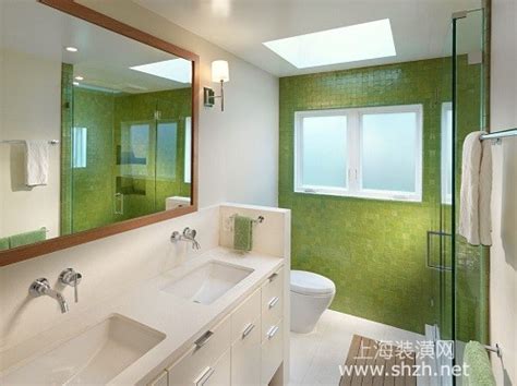 小型浴室装修效果图：绚丽色彩搭配设计图片超美-上海装潢网