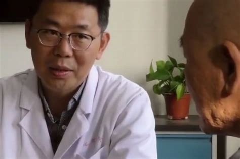 中医专家朱世杰浅析乌贼骨对胃癌的作用_凤凰网视频_凤凰网