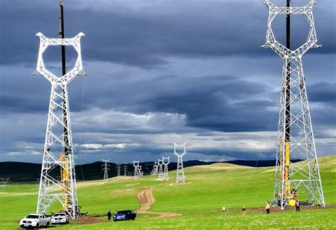 优化能源结构 助力产业发展 白音华220kV供电工程II回送电成功-经济-内蒙古新闻网