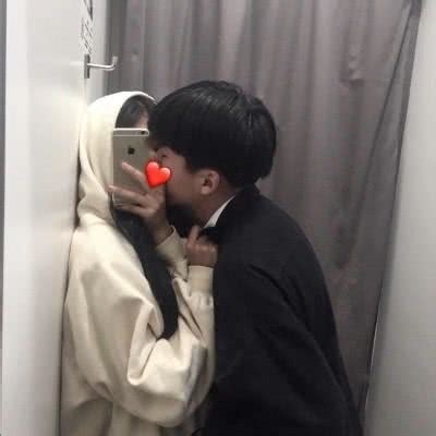 qq头像舌吻头像非主流