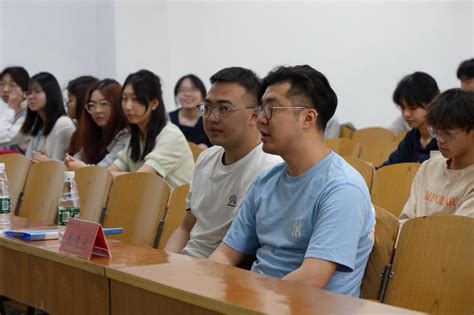 武昌校区图书馆学生管理委员会第六届第二次全体大会圆满完成-武汉工程大学图书馆