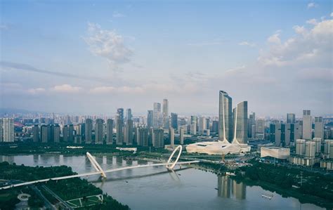 南京建邺区河西的一些城市风光，包含奥体中心