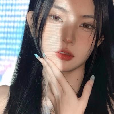 女生正脸头像图片