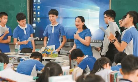 现在的大学生太“现实”？深圳教师降薪后，名校生纷纷转战公务员