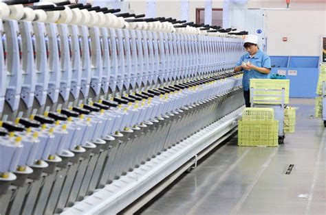纺织业一家纺织厂在旋转高清图片下载-正版图片505422674-摄图网