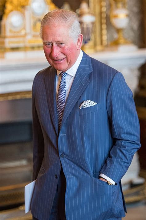 英国70岁王储查尔斯王子，身着传统苏格兰格子裙出席高地运动会_腾讯视频