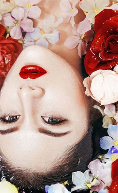 大臀性感动漫美女手机图片