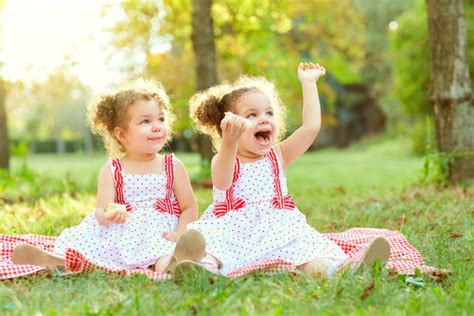 双胞胎取名字 给双胞胎宝宝一个吉祥的名字|双胞胎|成语|取名字_新浪新闻