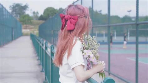 因染粉色头发遭大规模网暴的24岁女孩走了 曾逆袭上名校 - 陕工网