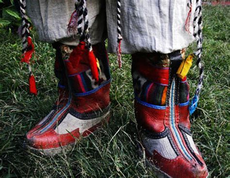 西藏传统手工艺品昌都藏靴 (changduzangxue)