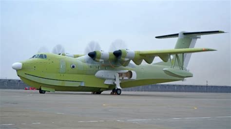 我国自研水陆大飞机AG600首飞成功 可上天也可下海 - 国内动态 - 华声新闻 - 华声在线