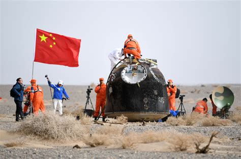 中国航天员乘组完成首次在轨交接 神十四乘组将于12月4日返回东风着陆场_腾讯视频