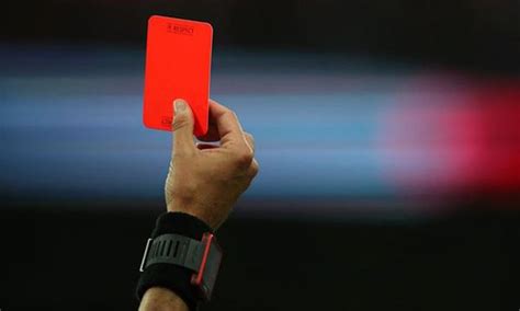 球员被罚红牌怎么办_如果守门员被红牌罚下怎么办_微信公众号文章