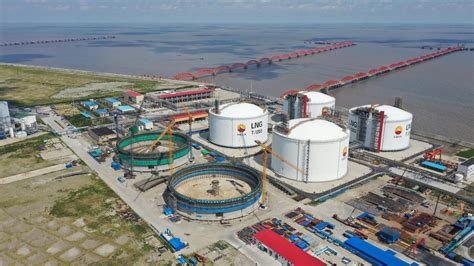 江苏LNG接收站三期项目储罐施工进入穹顶吊运拼装阶段 - 重大项目