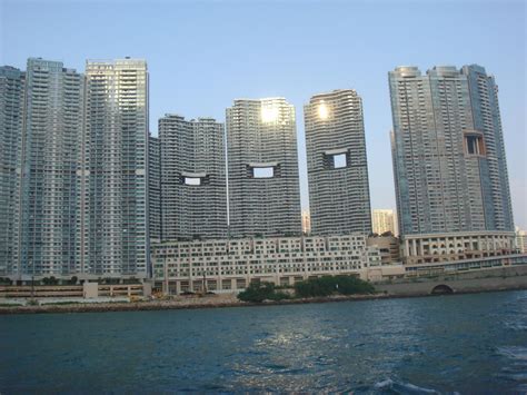 富豪明星们都爱，揭秘香港九大豪宅区！除了半山，还有……_山顶