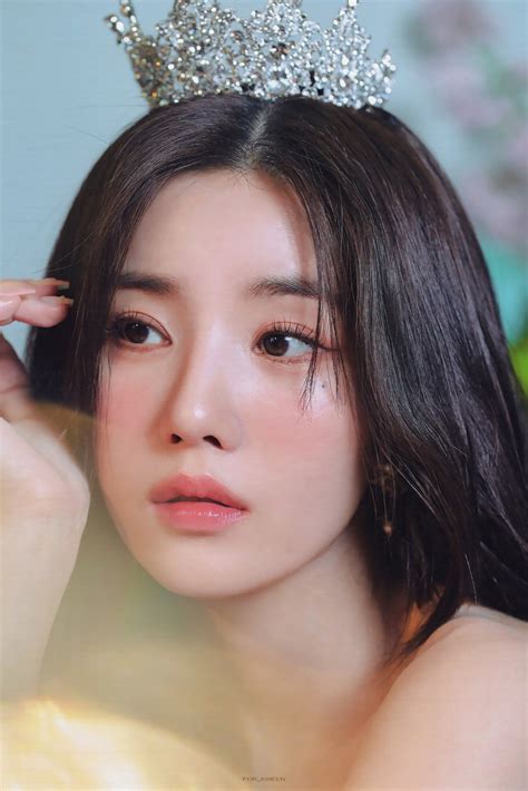 女爱豆权恩菲图片