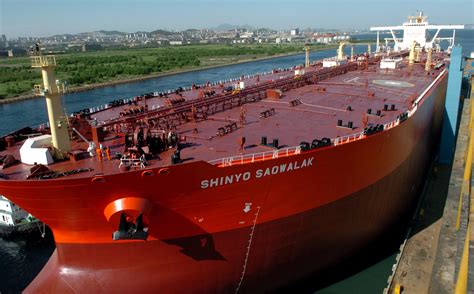历史上的今天6月27日_1971年上海江南造船厂制造的中国第一艘两万吨级货轮“长风号”下水。