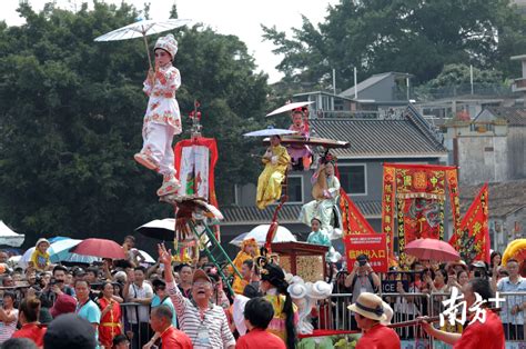 阔别三年，飘色巡游重回广州番禺古镇沙湾