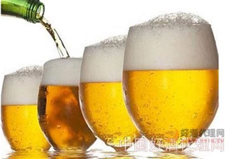 一年暴涨680亿，重庆啤酒为何耍起酒疯？