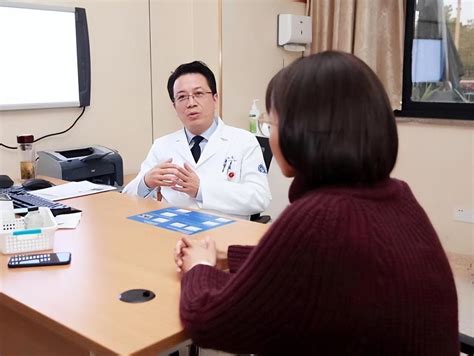 肿瘤患者复诊更便捷，北京大学肿瘤医院开通线上视频门诊|患者|肿瘤|门诊_新浪新闻