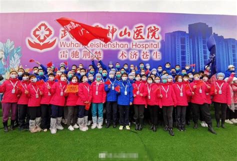朝鲜亚运代表团凯旋 平壤市民手持献花夹道欢迎_滚动新闻_温州网