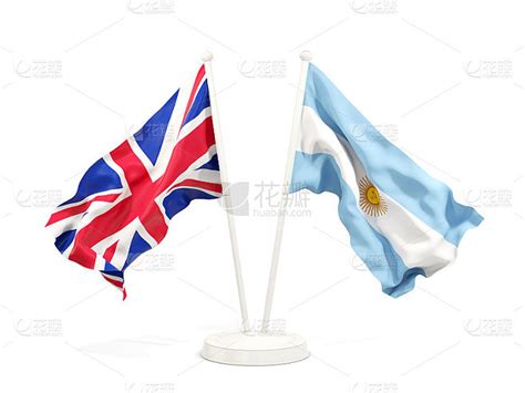 两面飘扬着英国和阿根廷的旗帜
