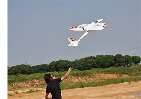复合材料涡喷机航模飞机 翼展3米复合材料航空模型飞机机身-阿里巴巴