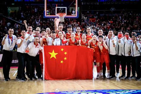 献礼国庆！中国女篮夺得世界杯亚军_中国江苏网