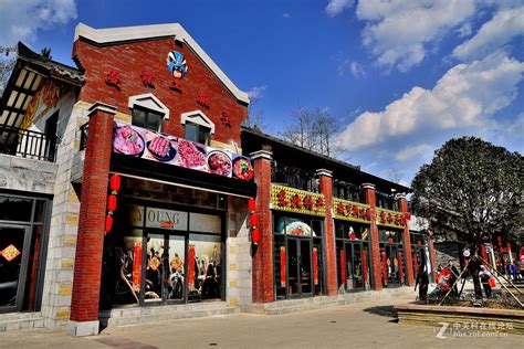 双龙镇民族风情旅游小镇 打造贵州旅游新名片