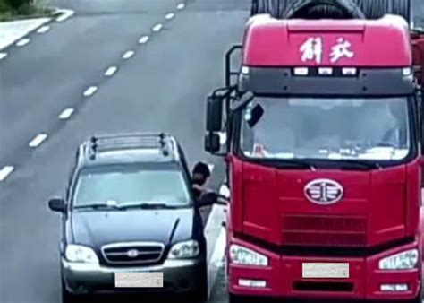 卡车司机为了防偷油贼，甚至油箱都“不要了”！_搜狐汽车_搜狐网