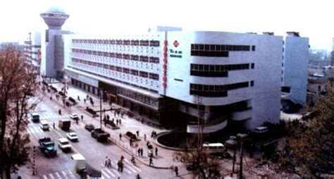1989年由市民投票当选的本溪十大建筑_商业大厦