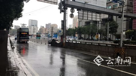 2013年7月19日昆明暴雨，城区大部分被淹 - 曲靖网 - 曲靖门户网 | 滇东门户网站