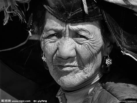 欧洲中世纪 老奶奶 村妇 欧洲 西方 村民 农妇 老妇人 老人 佣人 老婆婆-cg模型免费下载-CG99