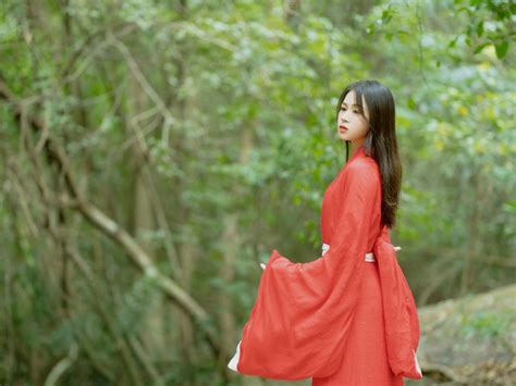 温柔如水古装女生头像