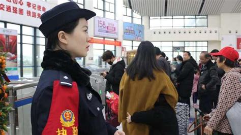 江西德兴：铁警守护春运平安路--中国警察网