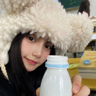 辫子头像女生温柔真人