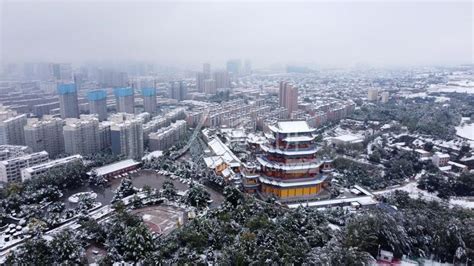 甘肃平凉迎来降雪天气-人民图片网