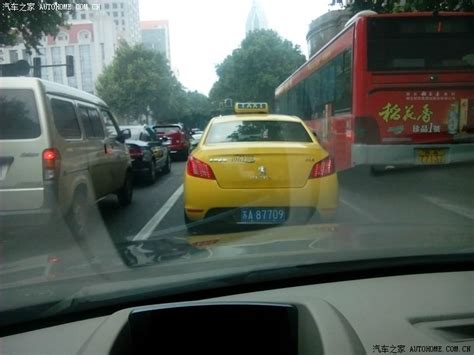 在南京打出租车，12公里大概多少钱_